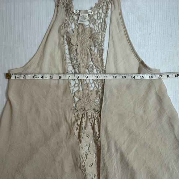 CHARLOTTE RUSSE Boho Crochet Vest Lace Back Ruffle Hem Womens Large Beige Layer - Picture 6 of 8